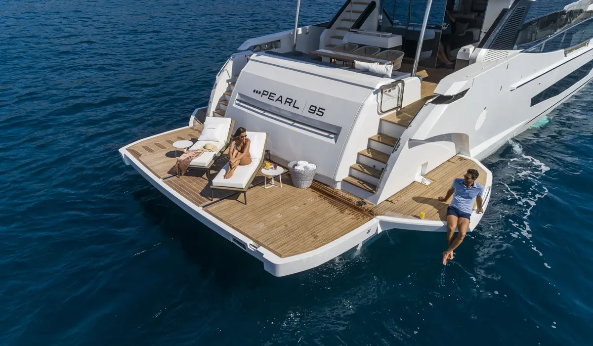 brand-pearl-yachts-01